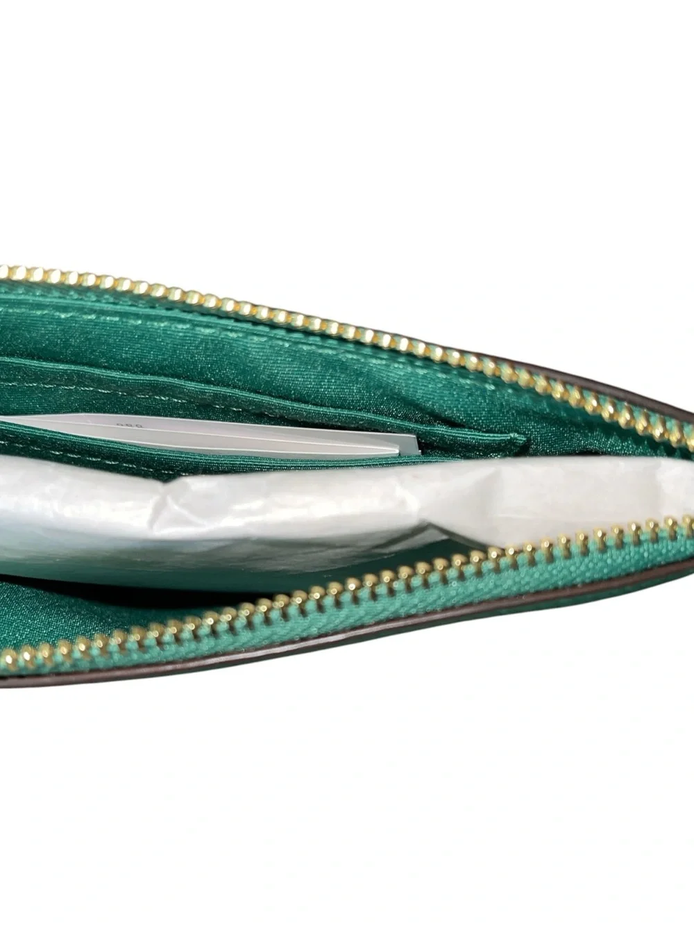 COACH CORNER ZIP WRISTLET WITH RADISH